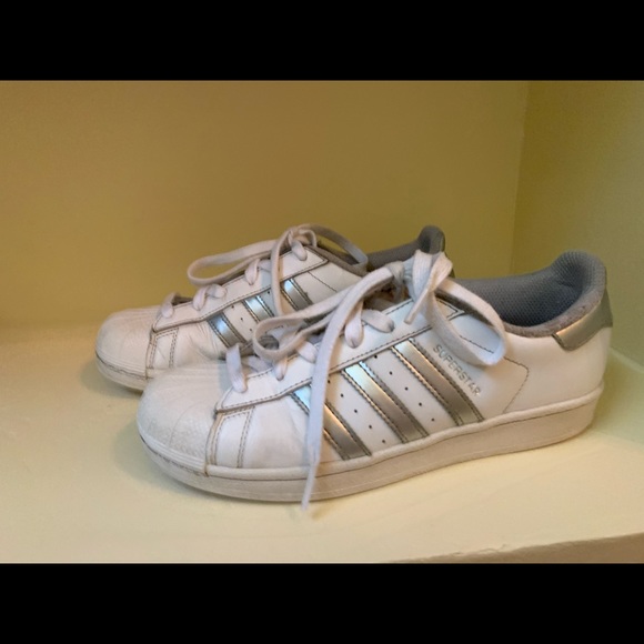 Adidas Superstar women’s sneakers -6 1/2 - Picture 16 of 16